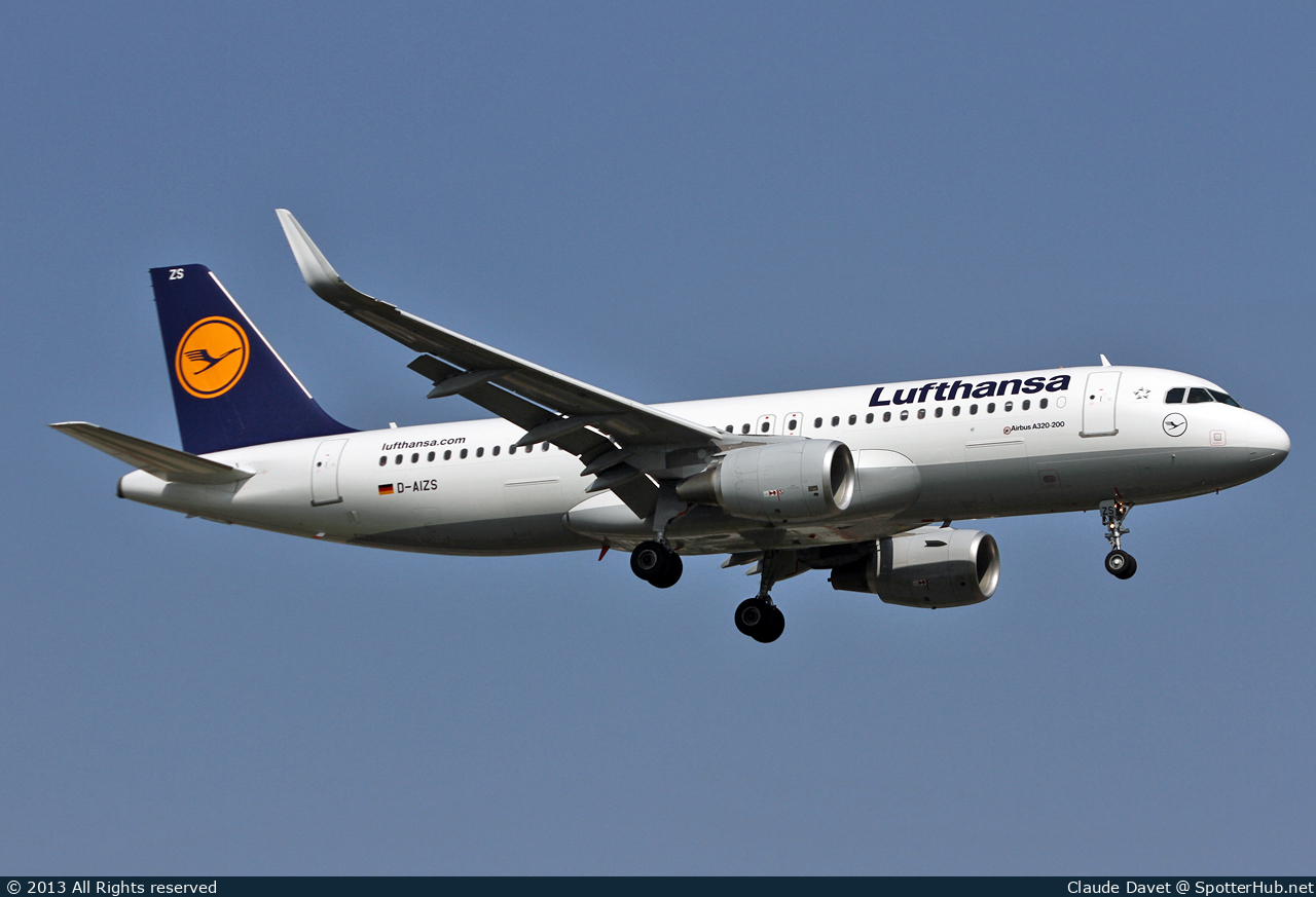 Photo of D-AIZS - Airbus A320-214 operated by Lufthansa