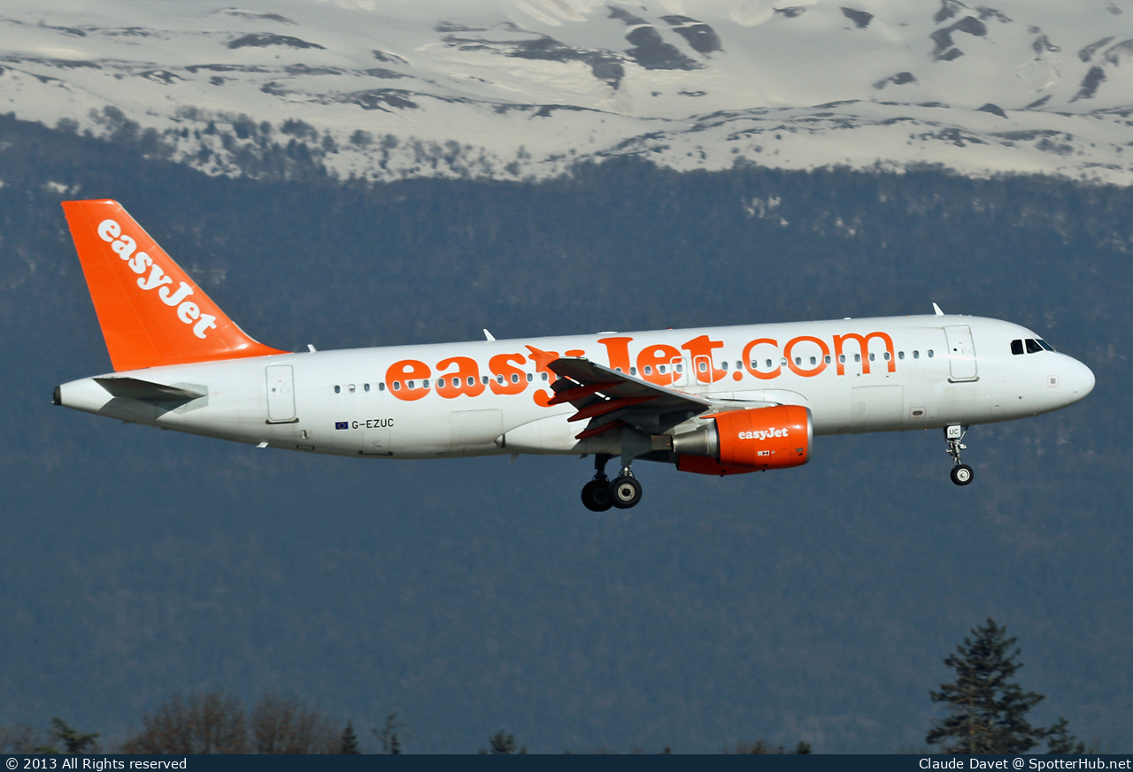 Photo of G-EZUC - Airbus A320-214 operated by easyJet