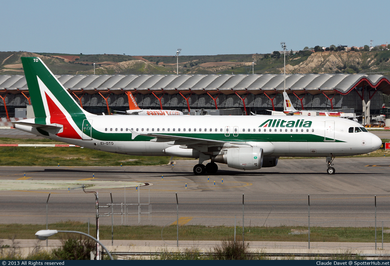 Photo of EI-DTO - Airbus A320-216 operated by Alitalia