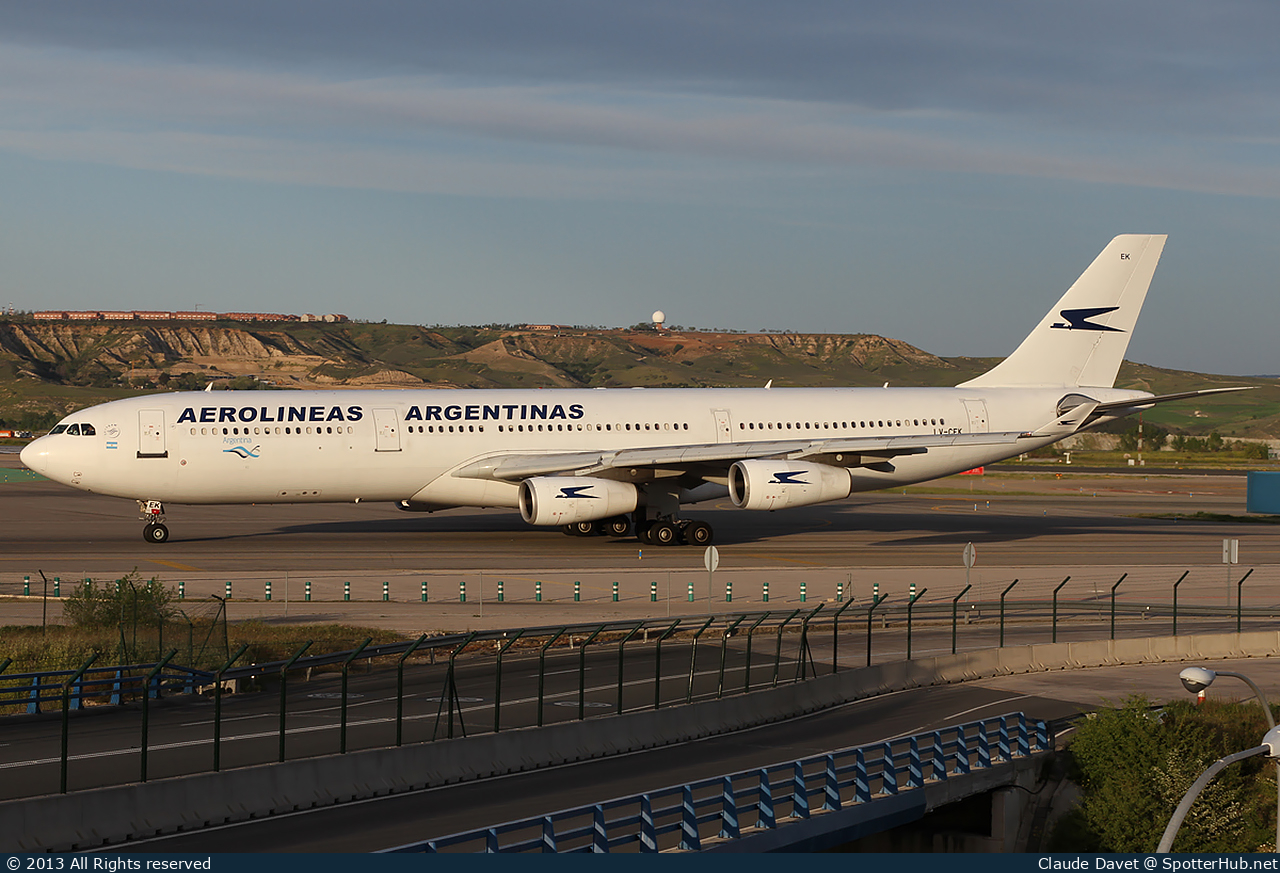 Photo of LV-CEK - Airbus A340-312 operated by Aerolíneas Argentinas