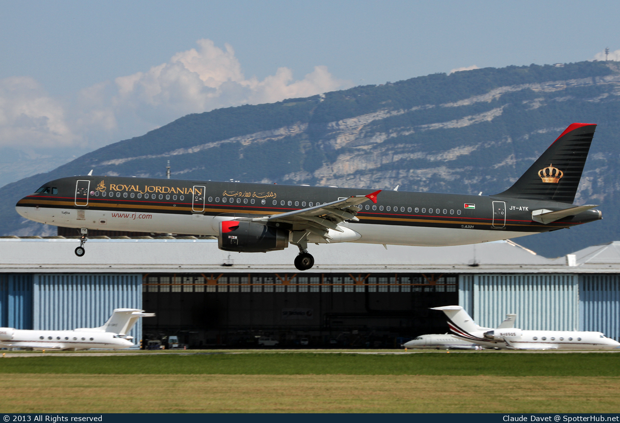 Photo of JY-AYK - Airbus A321-231 operated by Royal Jordanian Airlines