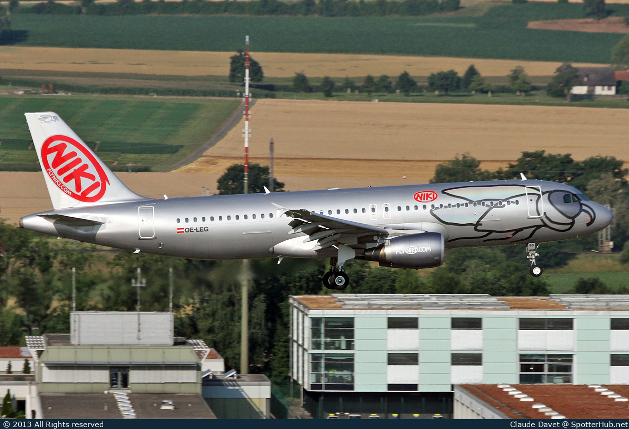 Photo of OE-LEG - Airbus A320-214 operated by Niki