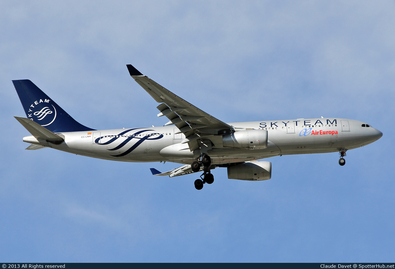 Photo of EC-LNH - Airbus A330-243 operated by Air Europa