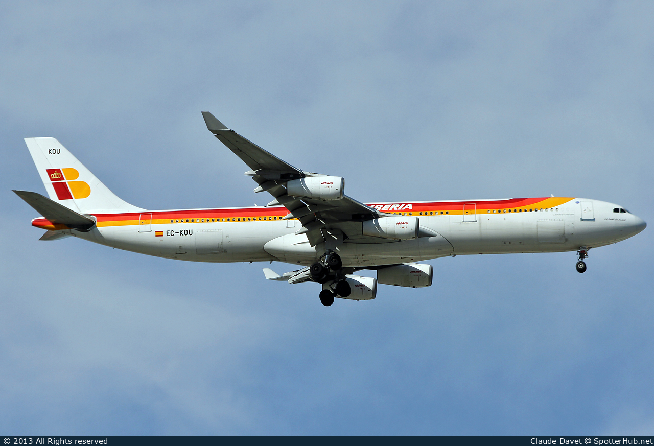 Photo of EC-KOU - Airbus A340-313 operated by Iberia