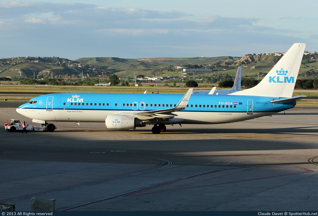 Photo of PH-BGA - Boeing 737-8K2 operated by KLM Royal Dutch Airlines