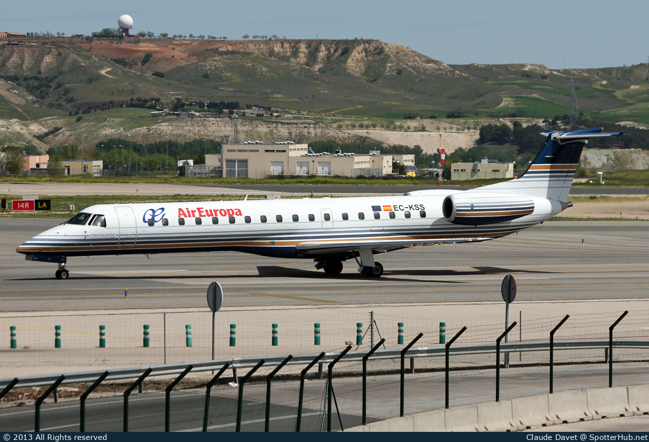 Photo of EC-KSS - Embraer ERJ-145MP operated by Air Europa (opb Privilege Style)
