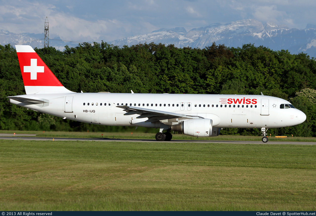 Photo of HB-IJQ - Airbus A320-214 operated by Swiss International Air Lines
