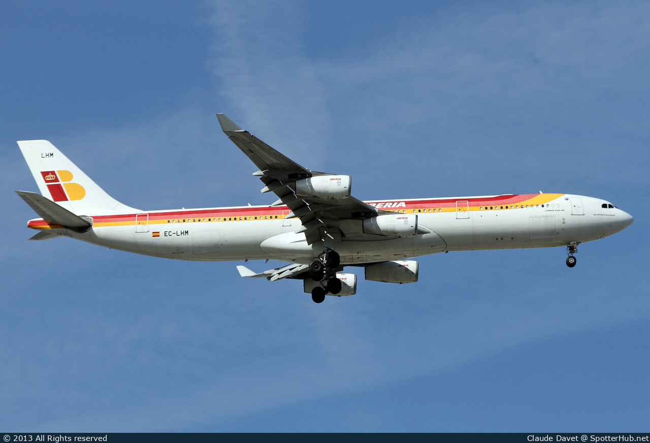 Photo of EC-LHM - Airbus A340-313 operated by Iberia