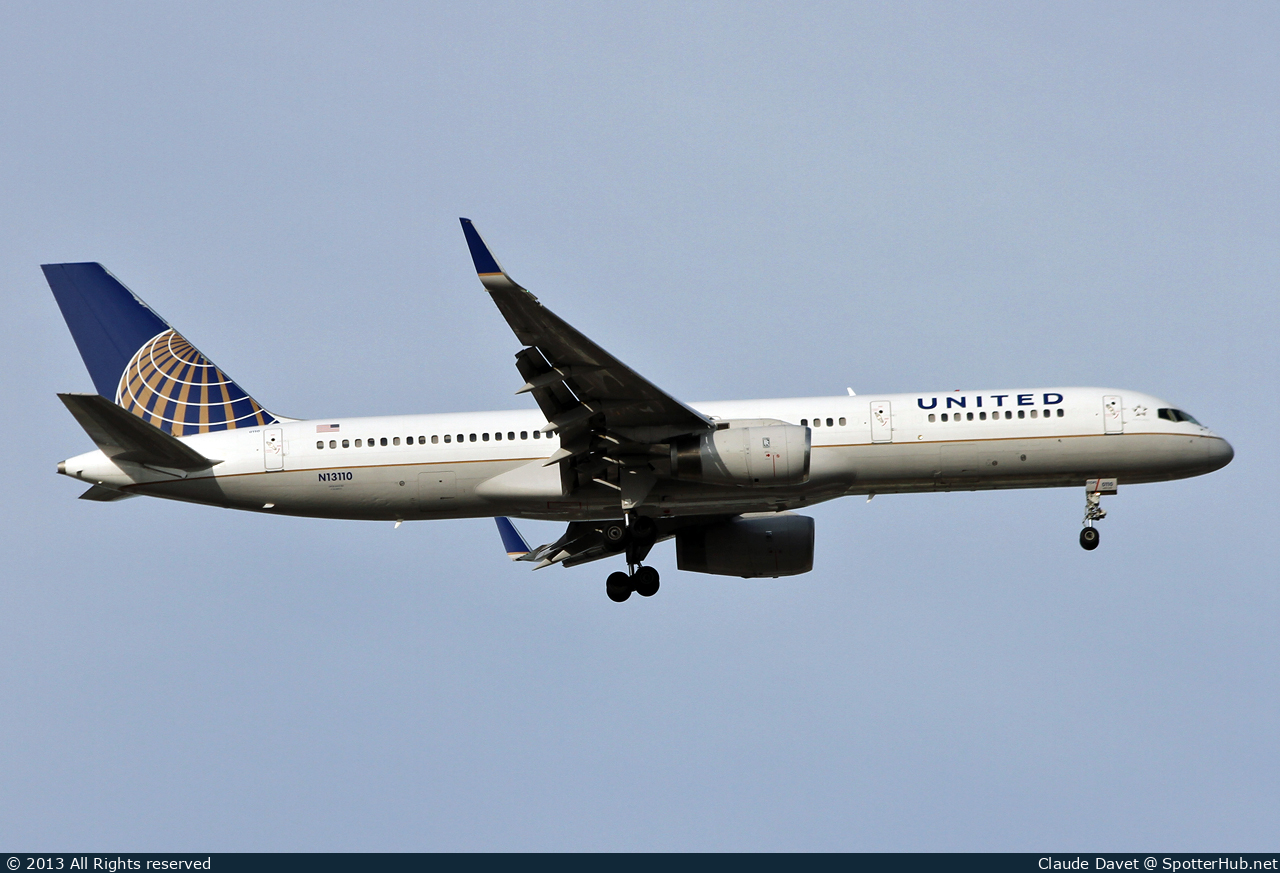 Photo of N13110 - Boeing 757-224 operated by United Airlines