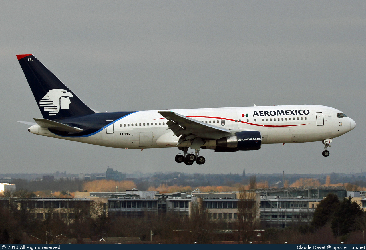 Photo of XA-FRJ - Boeing 767-283(ER) operated by Aeroméxico