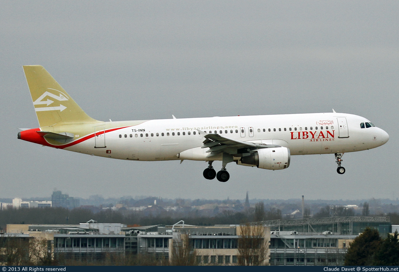 Photo of TS-INN - Airbus A320-212 operated by Libyan Airlines (opb Nouvelair)