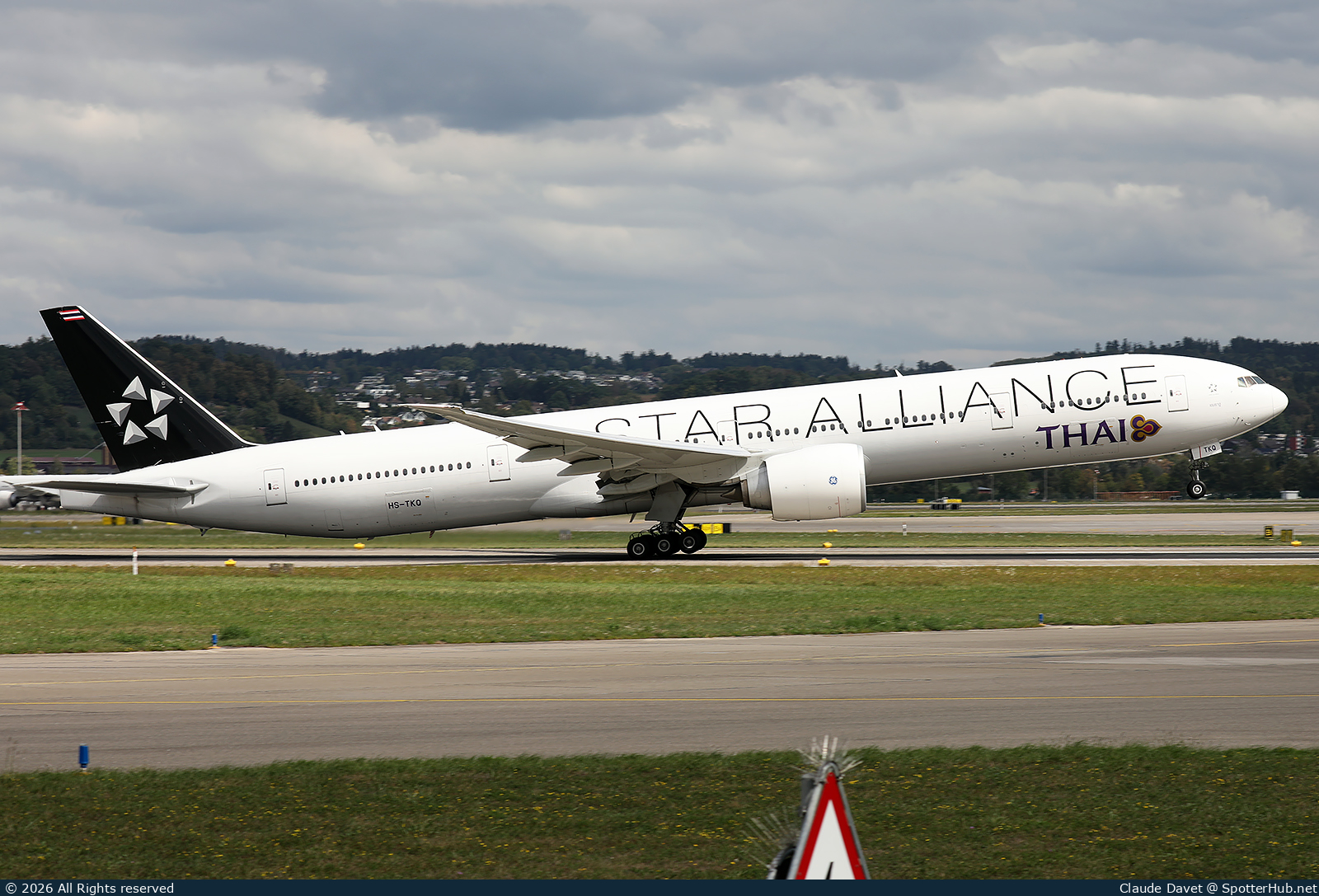 Photo of HS-TKQ - Boeing 777-3AL(ER) operated by Thai Airways International