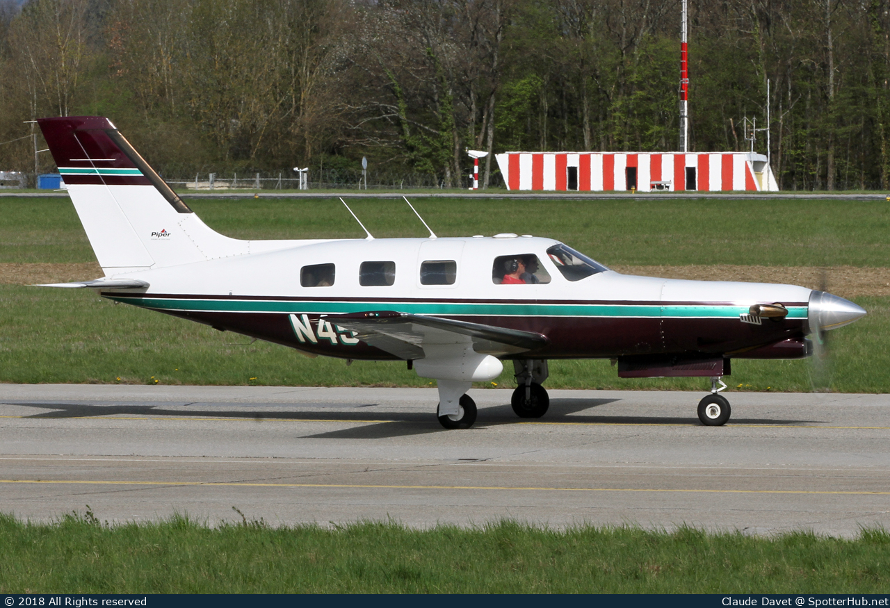 Photo of N45WF - Piper PA-46-350P Malibu Mirage operated by Private