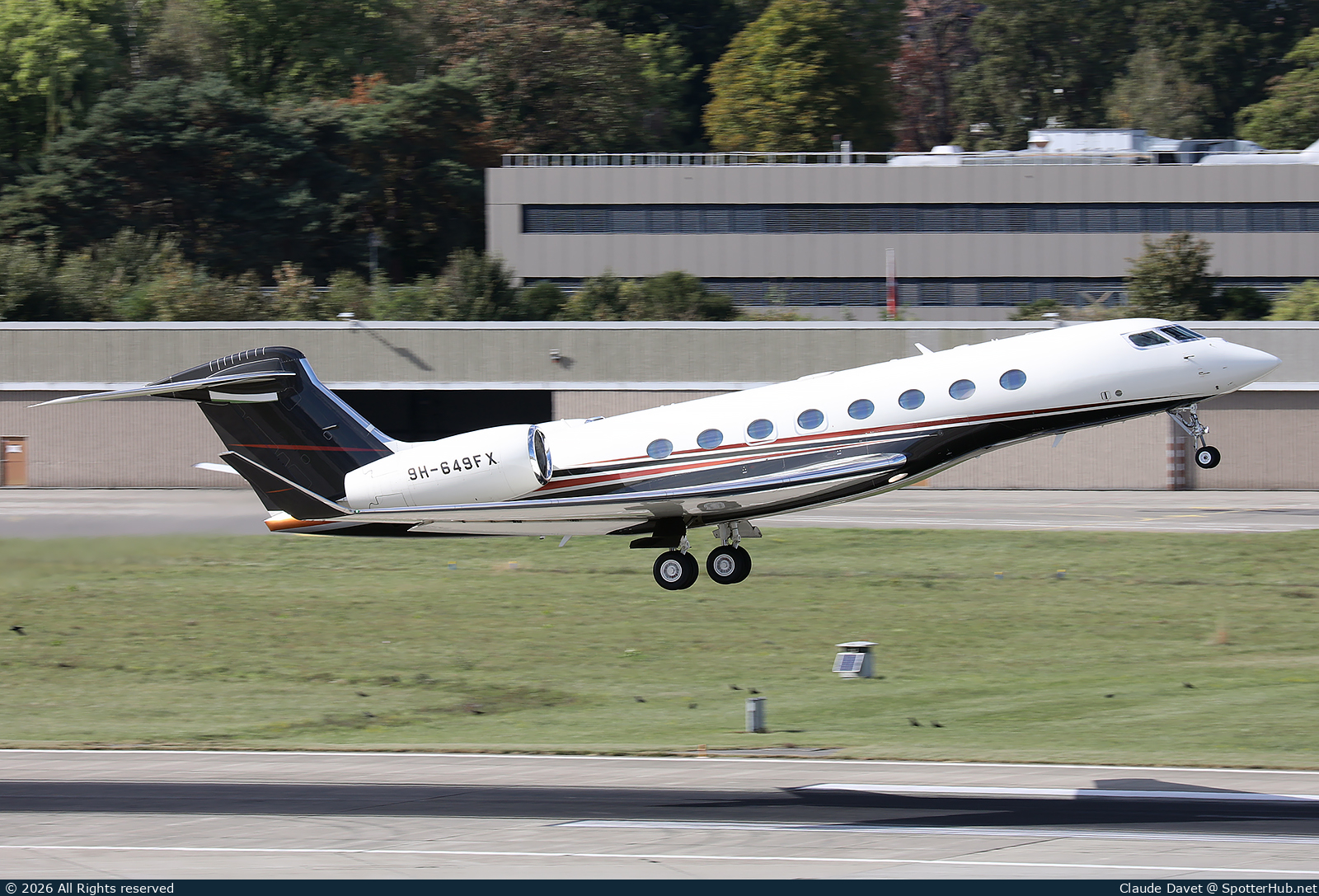 Photo of 9H-649FX - Gulfstream G650ER operated by Flexjet