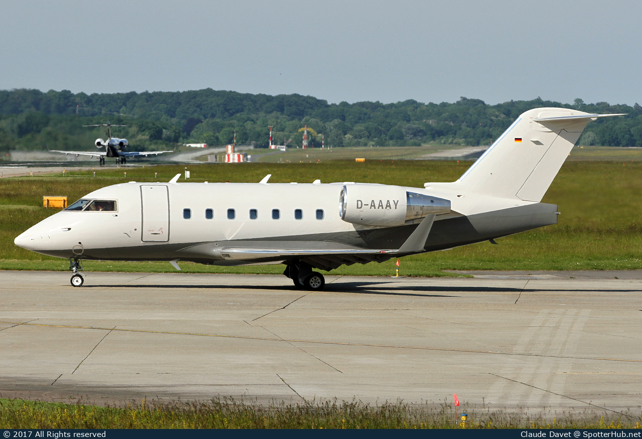Photo of D-AAAY - Bombardier Challenger 604 operated by Air Independence