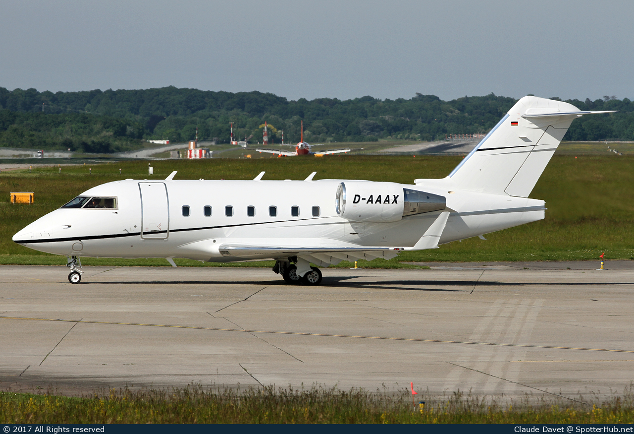Photo of D-AAAX - Bombardier Challenger 604 operated by Air Independence