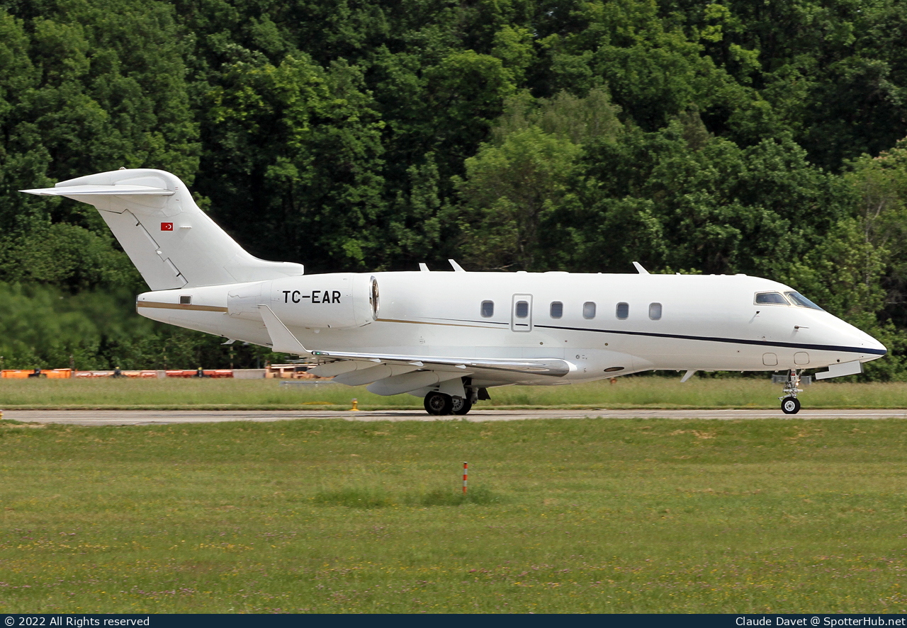 Photo of TC-EAR - Bombardier Challenger 300 operated by Genel Havacılık