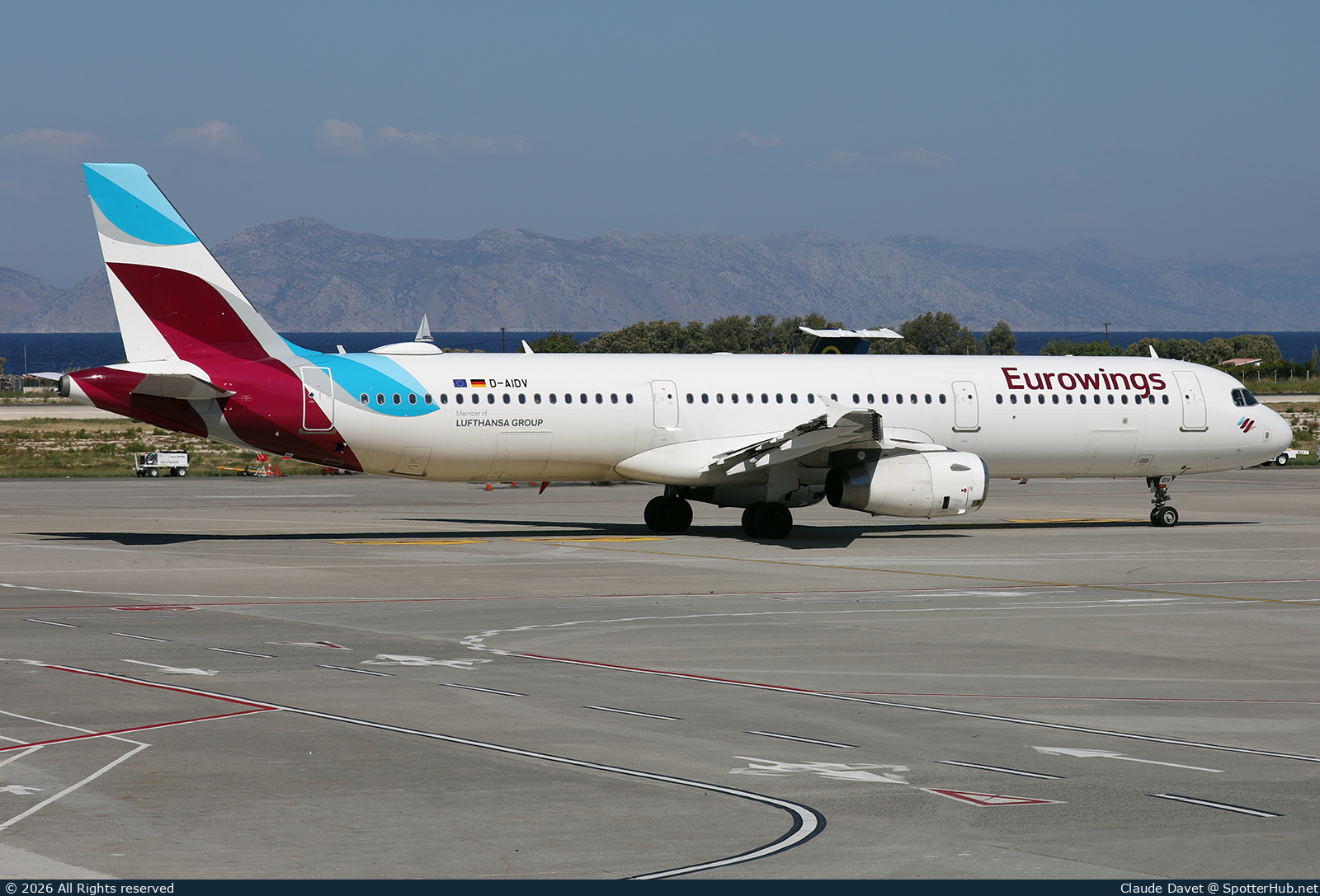 Photo of D-AIDV - Airbus A321-231 operated by Eurowings