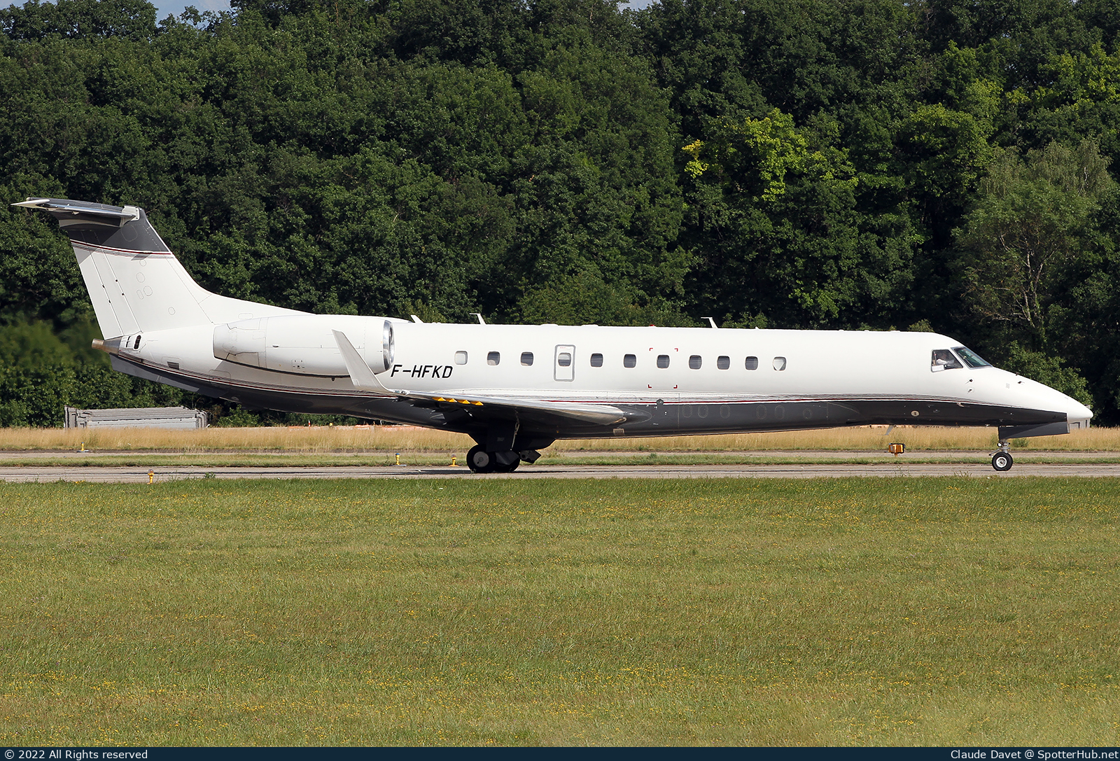 Photo of F-HFKD - Embraer Legacy 600 operated by Valljet