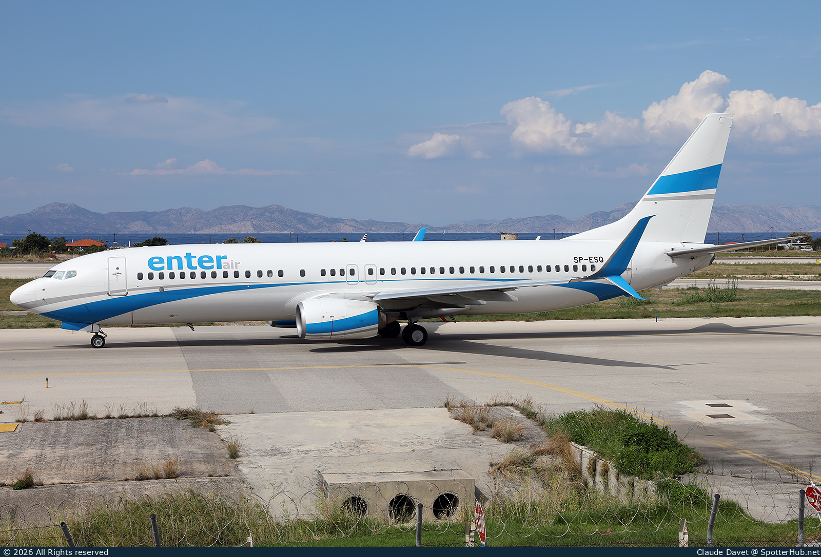 Photo of SP-ESQ - Boeing 737-8K5 operated by Enter Air