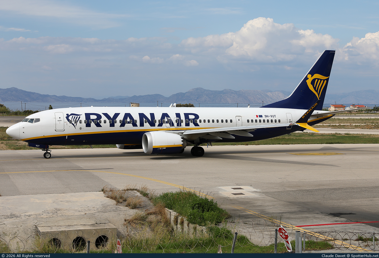 Photo of 9H-VUT - Boeing 737 MAX 8-200 operated by Ryanair (opb Malta Air)