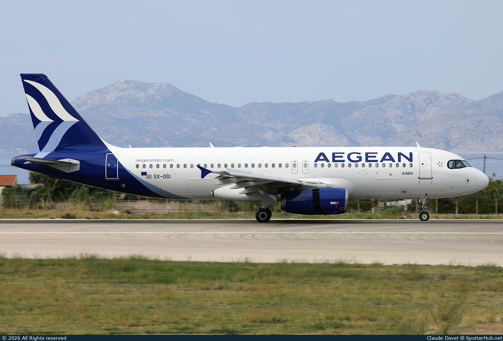 Photo of SX-DGI - Airbus A320-232 operated by Aegean Airlines