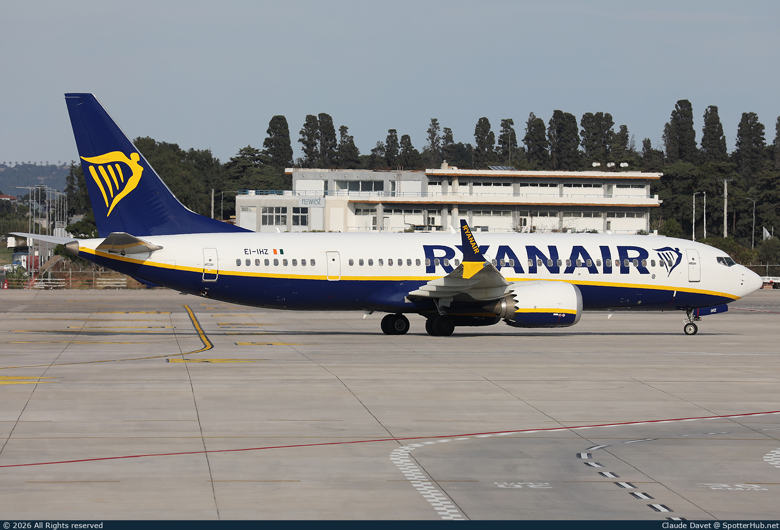 Photo of EI-IHZ - Boeing 737 MAX 8-200 operated by Ryanair