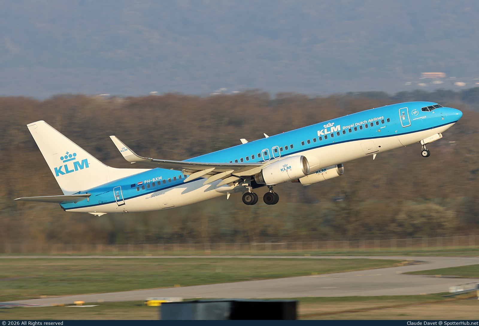 Photo of PH-BXM - Boeing 737-8K2 operated by KLM Royal Dutch Airlines