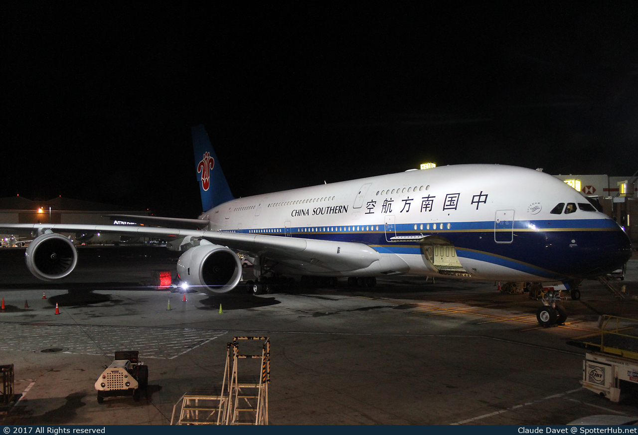Photo of B-6140 - Airbus A380-841 operated by China Southern Airlines