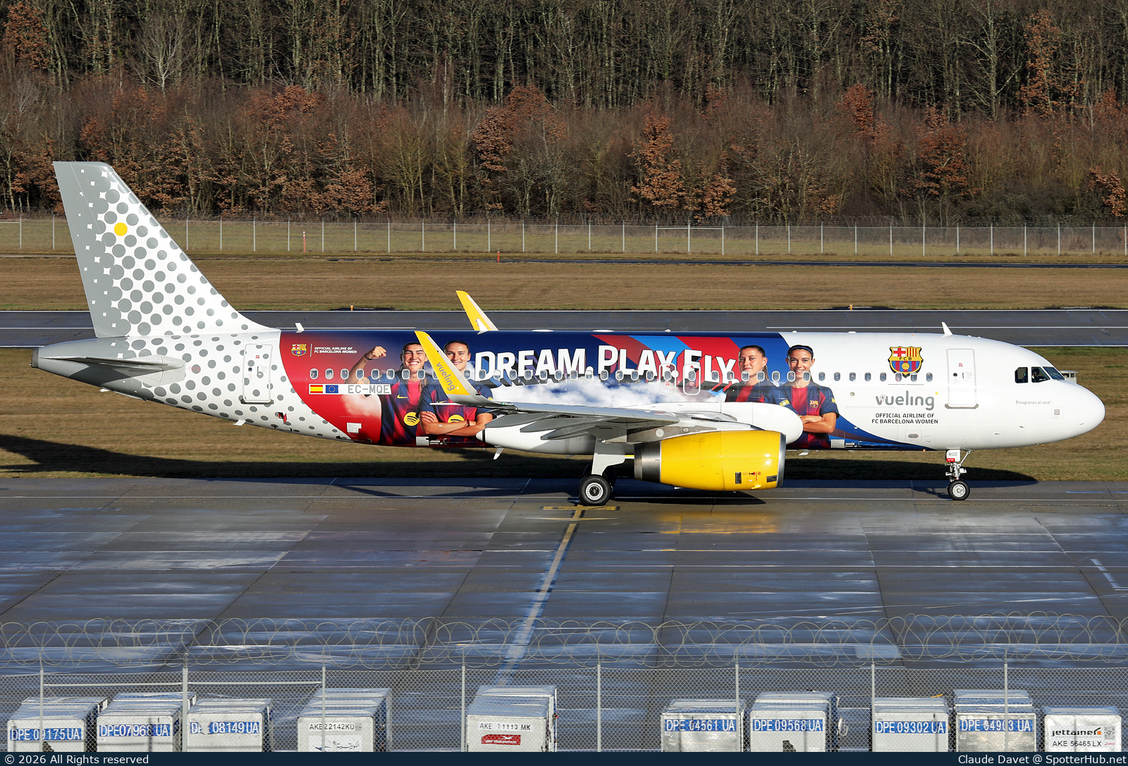 Photo of EC-MQE - Airbus A320-232 operated by Vueling