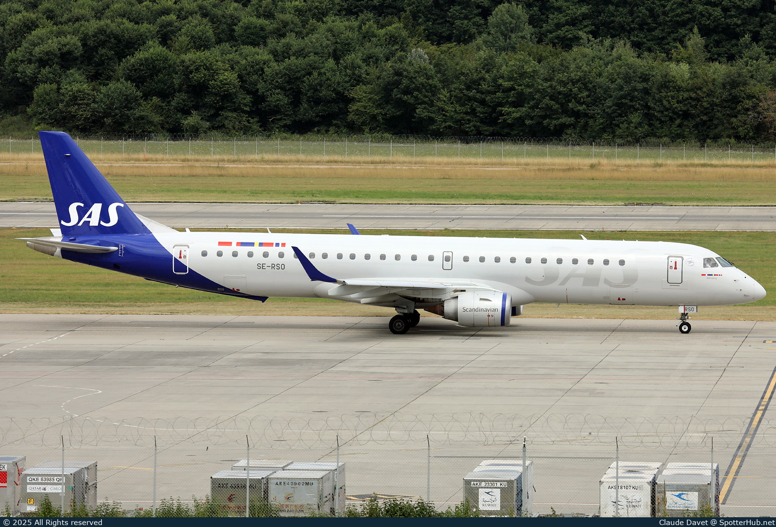 Photo of SE-RSO - Embraer ERJ-195LR operated by SAS Link