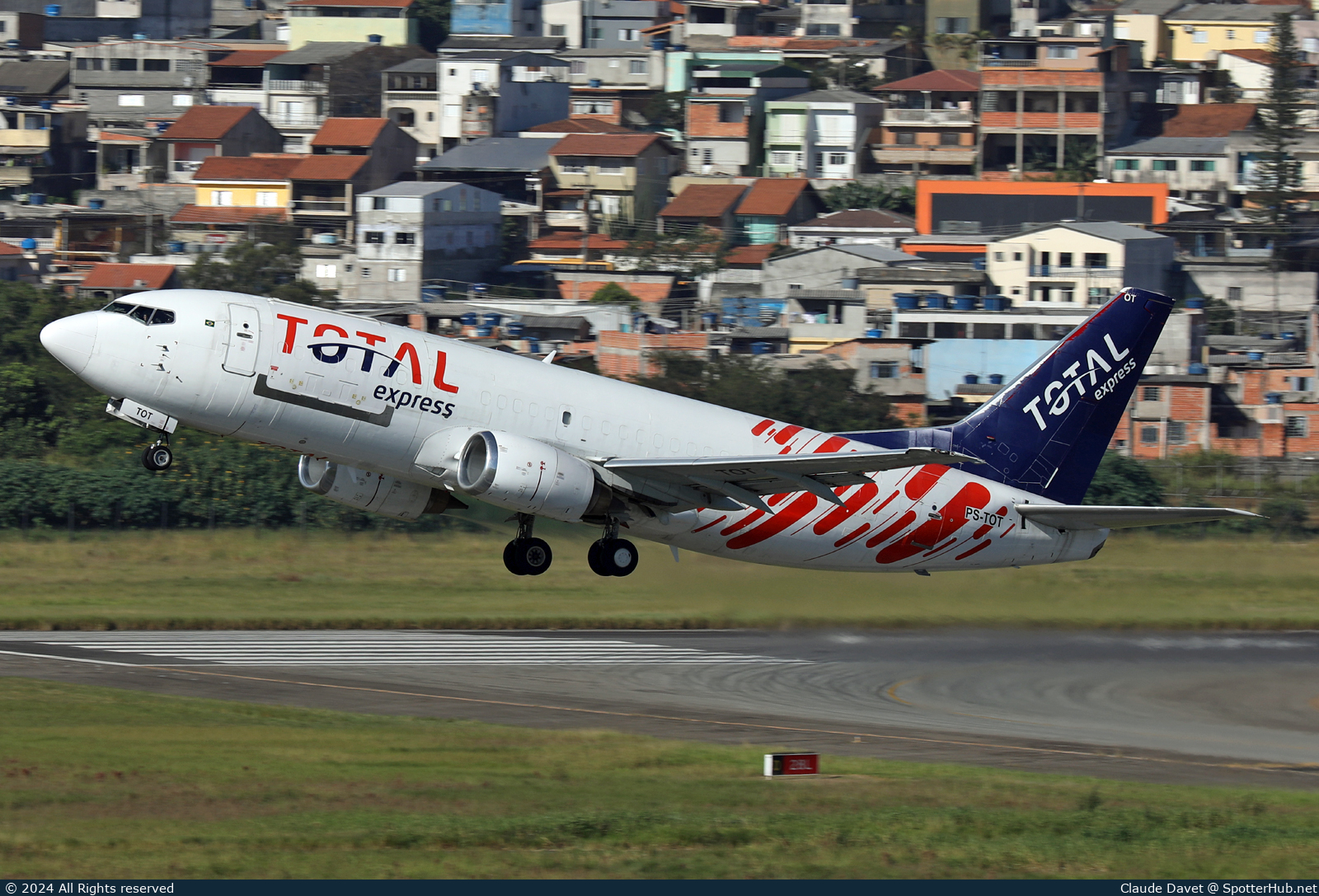 Photo of PS-TOT - Boeing 737-330(SF) operated by Total Express