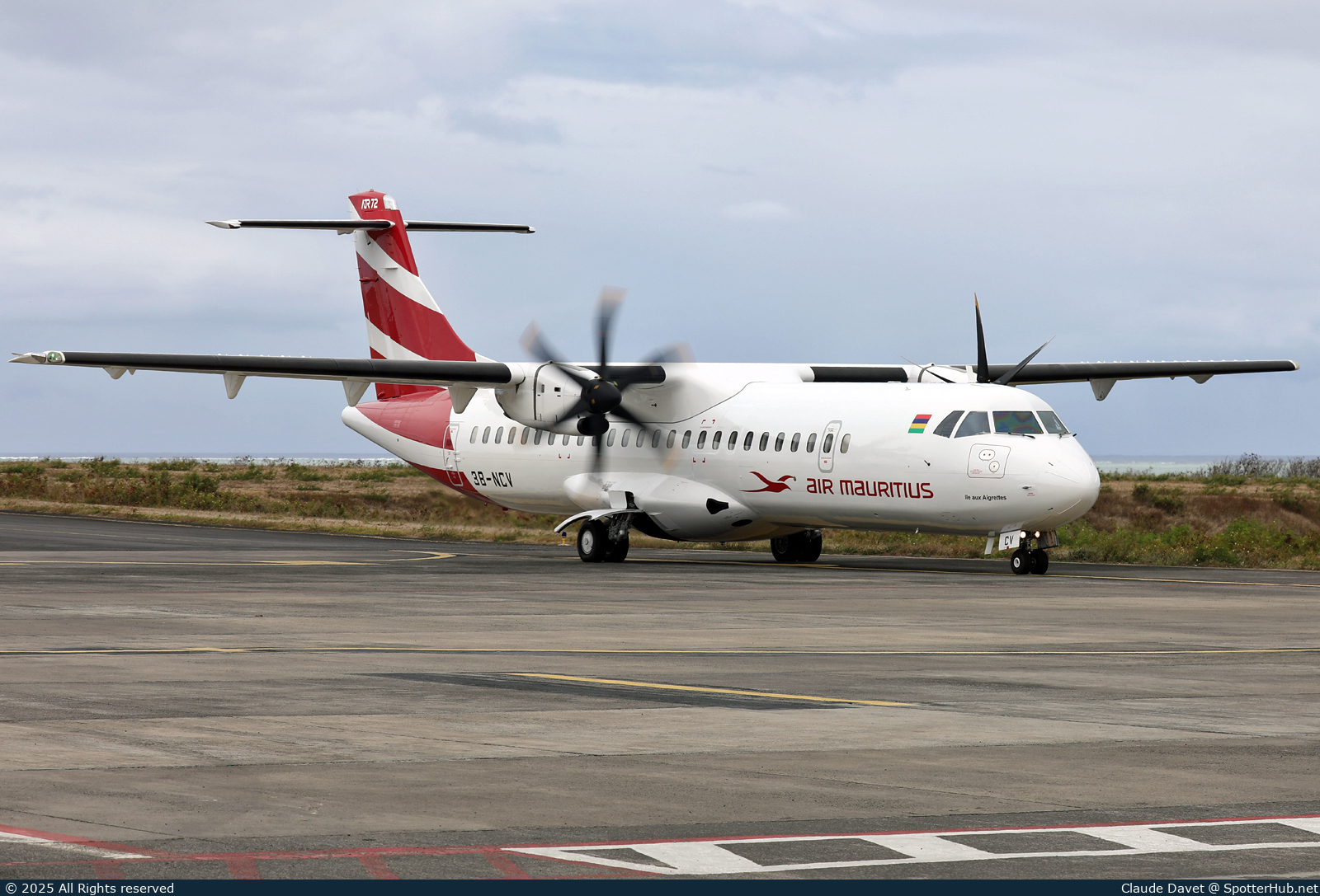 Photo of 3B-NCV - ATR 72-600 at Sir Gaetan Duval Airport