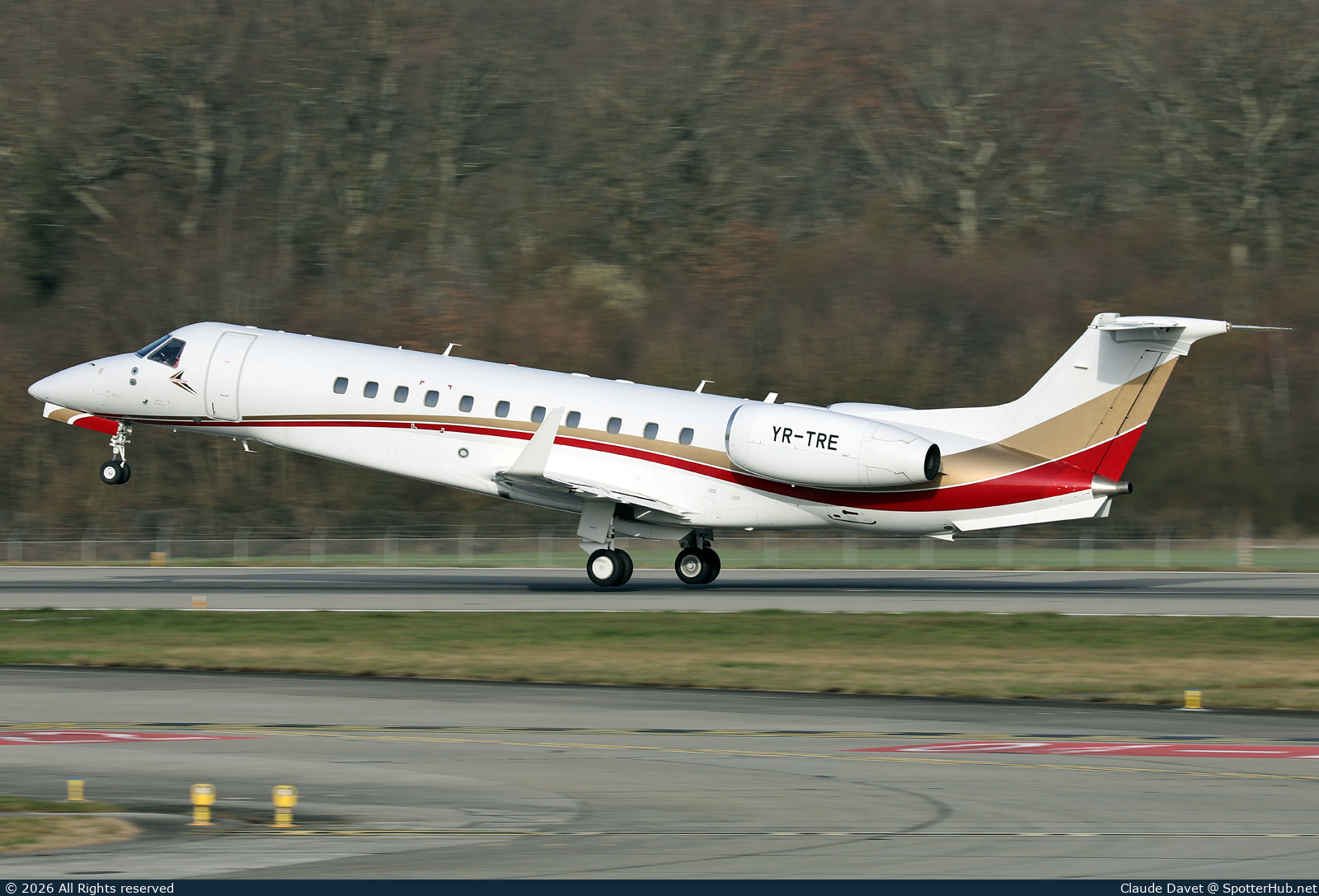 Photo of YR-TRE - Embraer Legacy 650 operated by Toyo Aviation