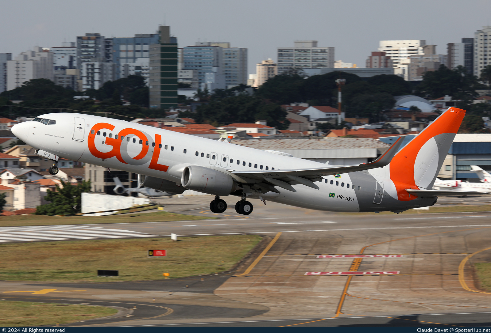Photo of PR-GXJ - Boeing 737-8EH operated by GOL Linhas Aéreas