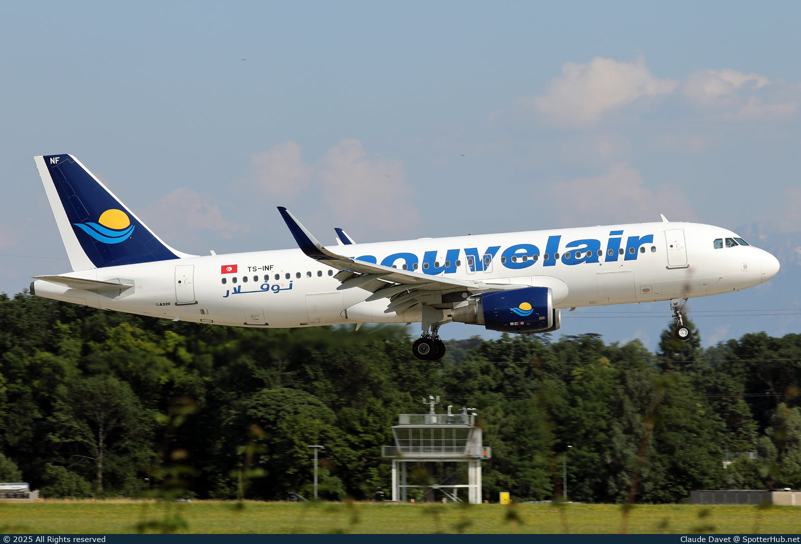 Photo of TS-INF - Airbus A320-214 operated by Nouvelair