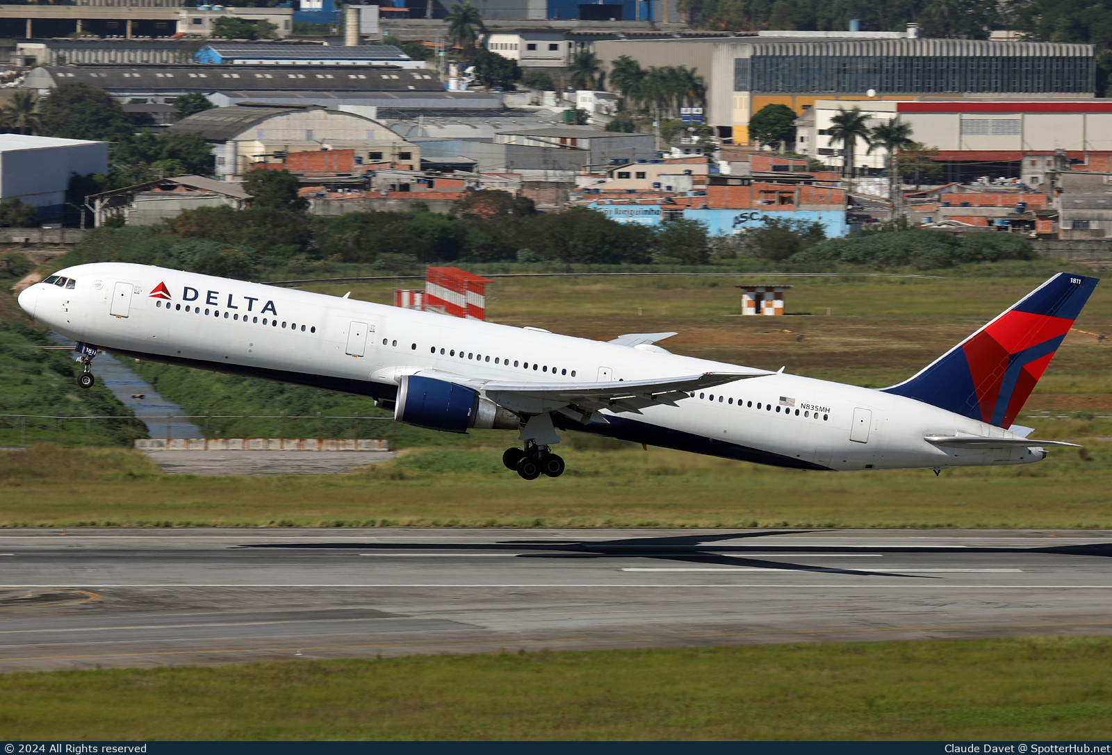 Photo of N835MH - Boeing 767-432(ER) operated by Delta Air Lines