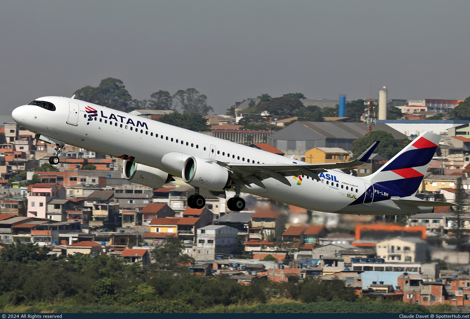 Photo of PS-LBH - Airbus A321-271NX operated by LATAM Airlines Brasil