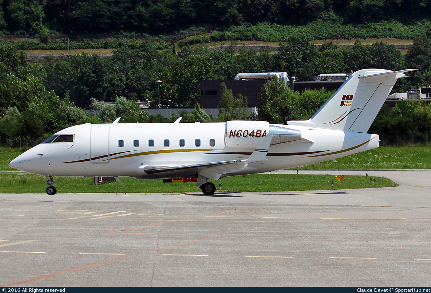 Photo of N604BA - Bombardier Challenger 604 operated by Private