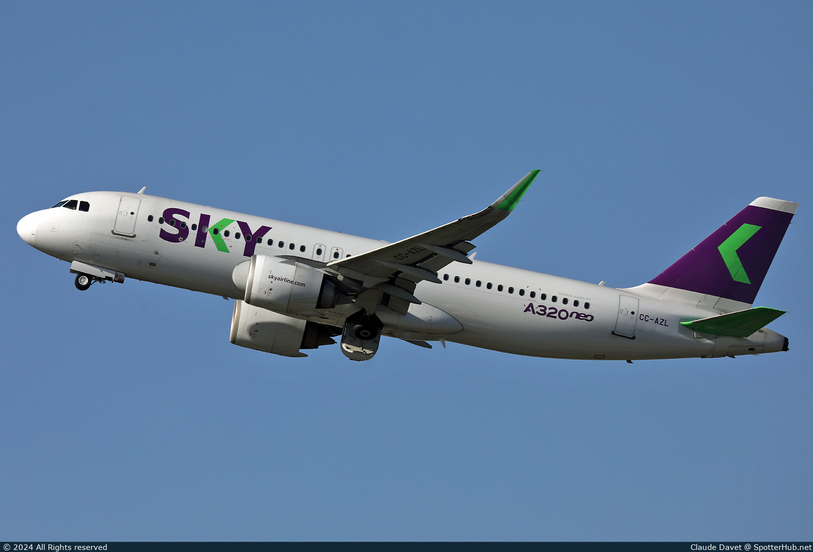 Photo of CC-AZL - Airbus A320-251N operated by Sky Airline
