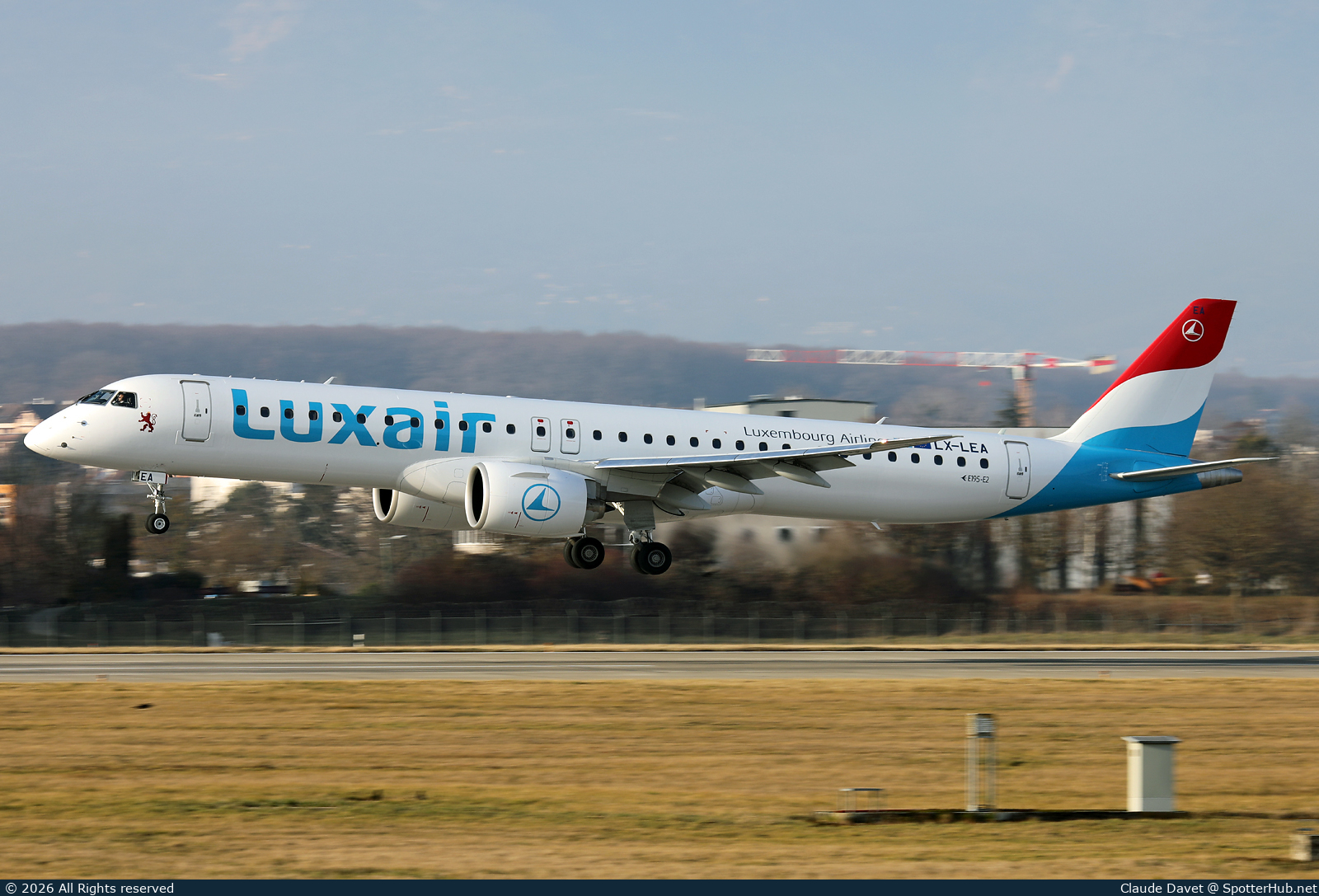 Photo of LX-LEA - Embraer ERJ-195-E2 operated by Luxair