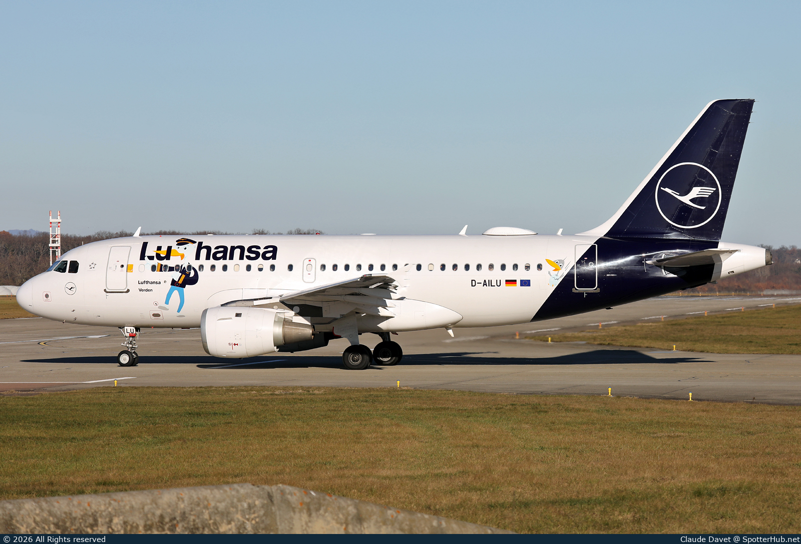 Photo of D-AILU - Airbus A319-114 operated by Lufthansa