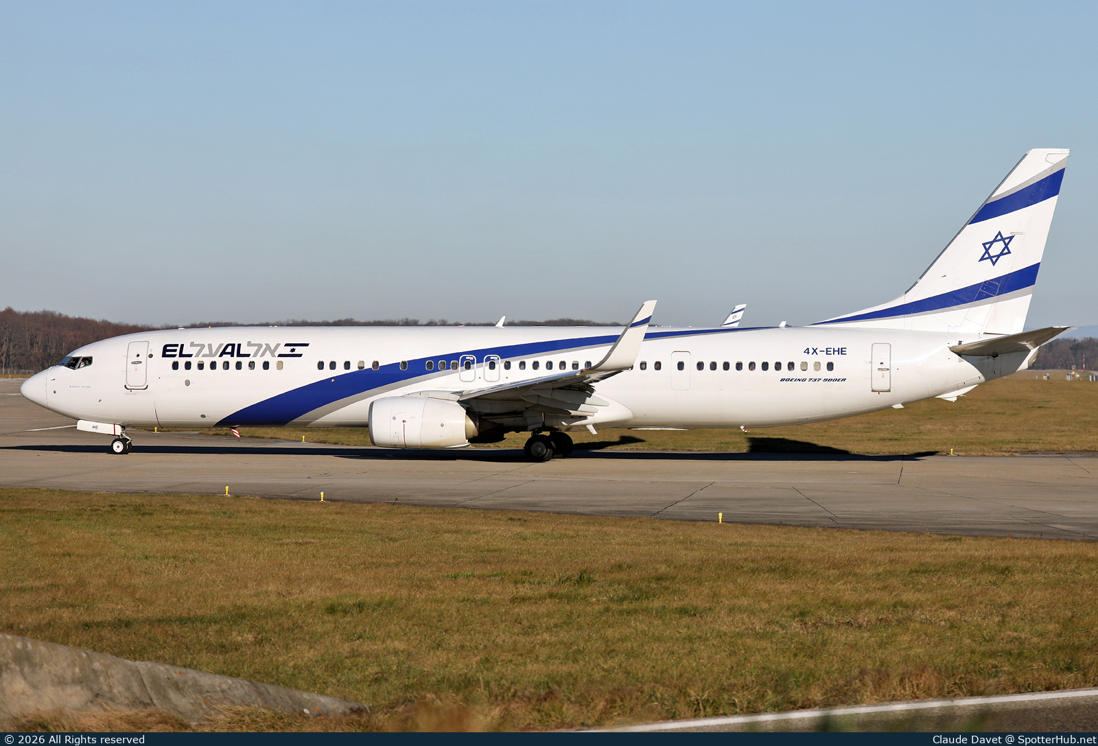 Photo of 4X-EHE - Boeing 737-958(ER) operated by El Al Israel Airlines