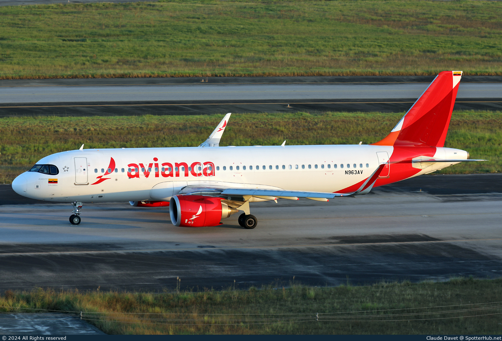 Photo of N963AV - Airbus A320-251N operated by Avianca
