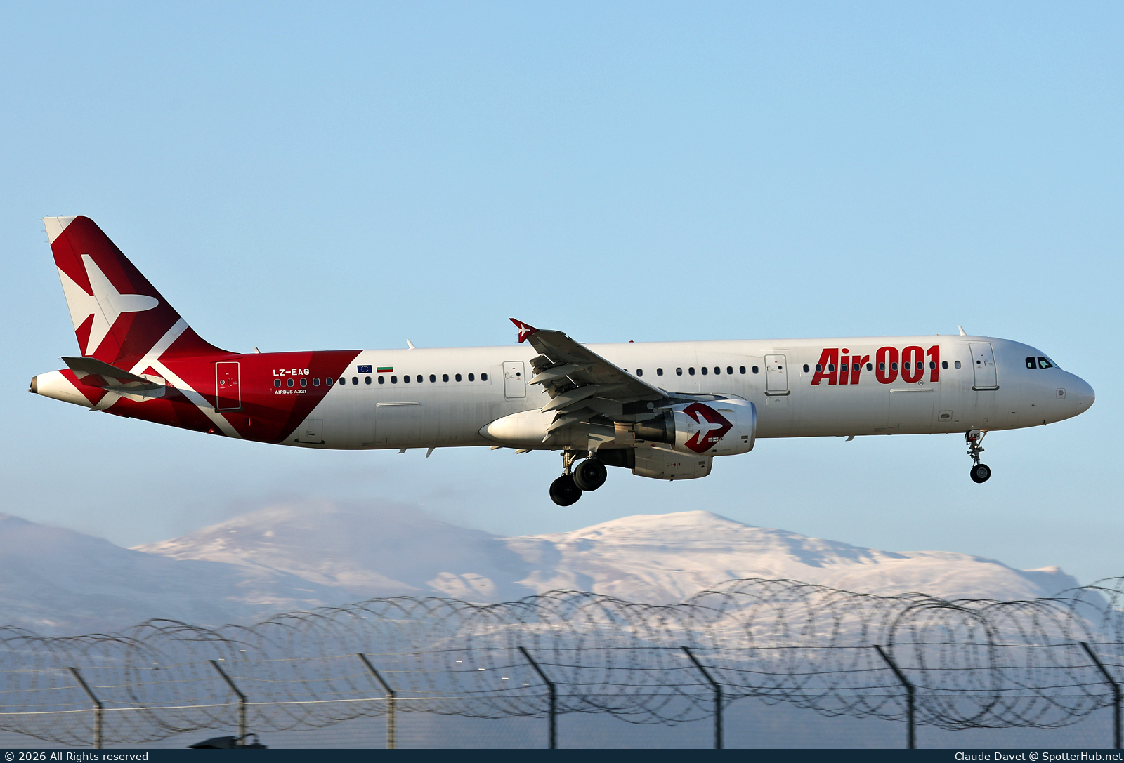 Photo of LZ-EAG - Airbus A321-111 operated by Air 001 (opb Electra Airways)