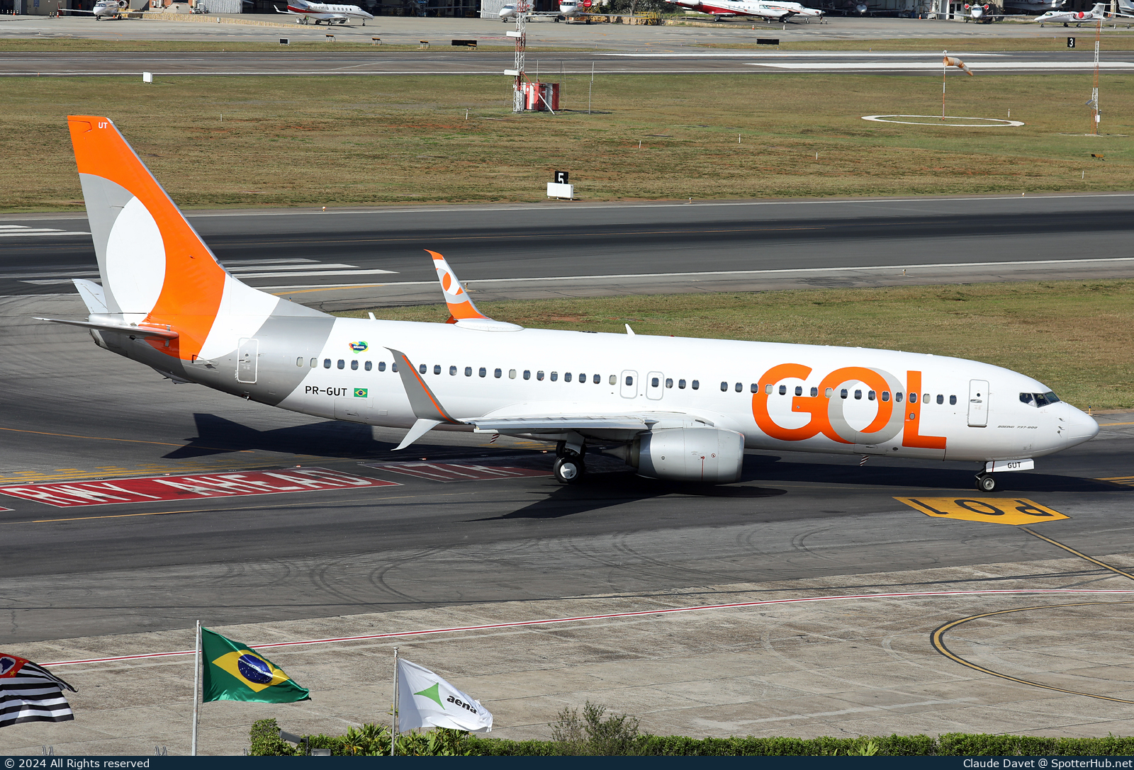 Photo of PR-GUT - Boeing 737-8HX operated by GOL Linhas Aéreas