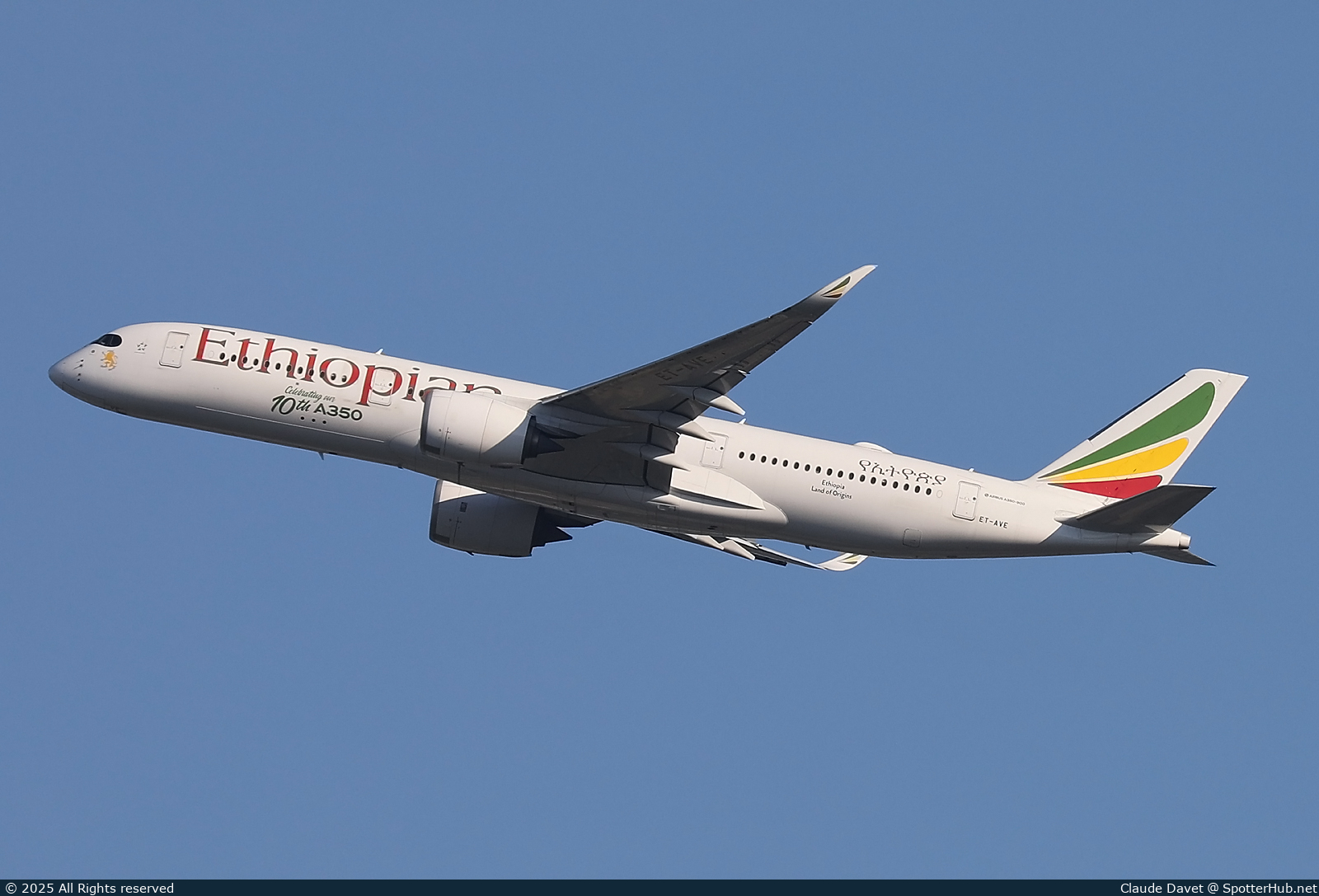 Photo of ET-AVE - Airbus A350-941 operated by Ethiopian Airlines