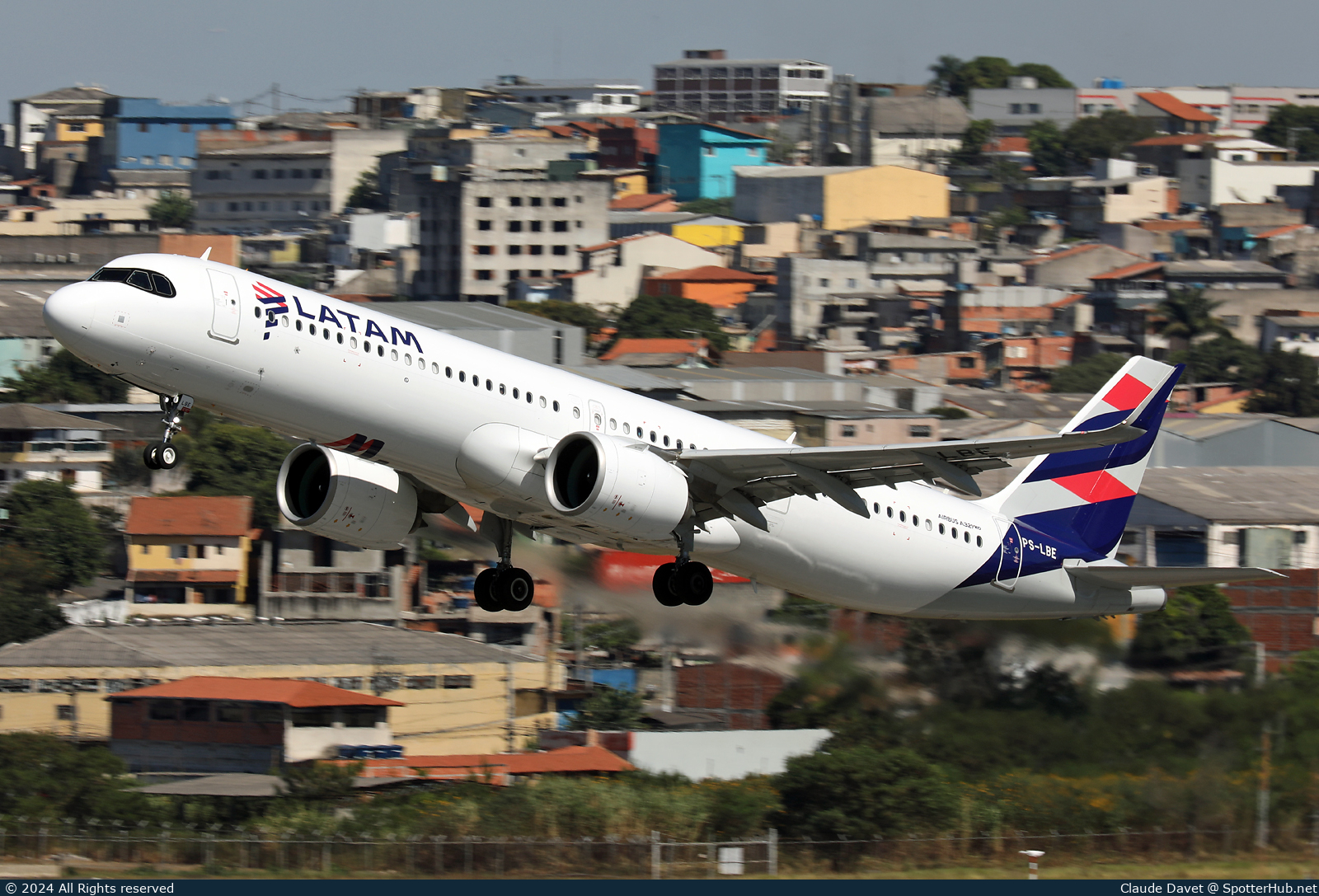 Photo of PS-LBE - Airbus A321-271NX operated by LATAM Airlines Brasil