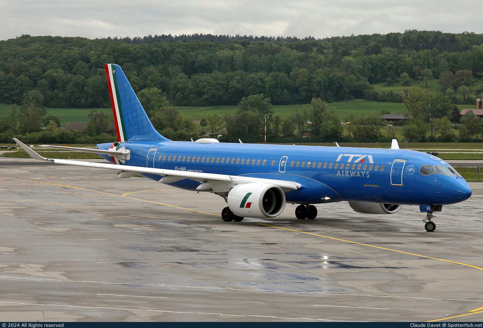 Photo of EI-HHI - Airbus A220-300 operated by ITA Airways