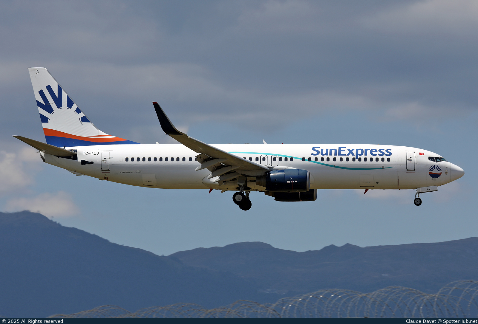 Photo of TC-TLJ - Boeing 737-8Z9 operated by SunExpress (opb Tailwind Airlines)